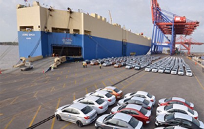 Giá Các Loại Xe Ô Tô Nhập Khẩu Vào Việt Nam Có Đắt Không?